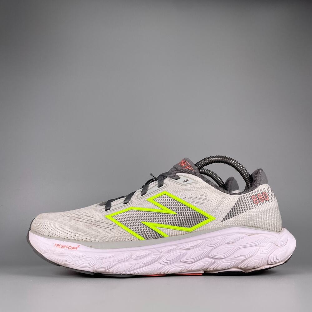New Balance 880 V14 Women's 8 B White Running Shoes Sneaker Athletic Walking Gym